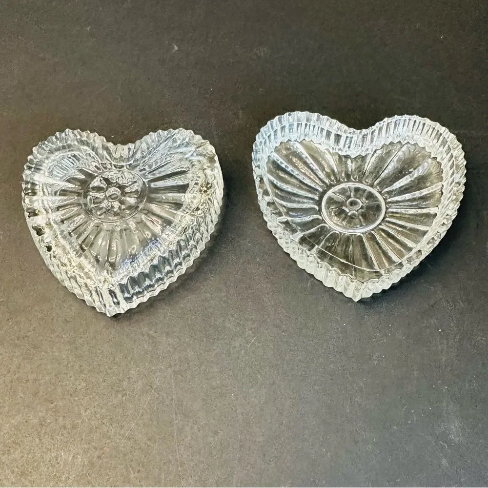 Glass Heart Shaped Box Trinket Jewelry Dish‎ Container Vanity 2.5x1 In.